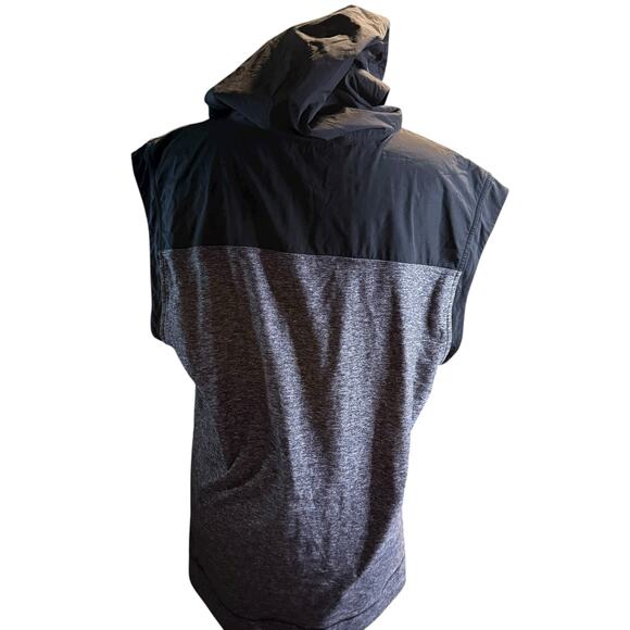 Lululemon Men's Sleeveless Half Zip Hoodie Vest, Heather Gray and Black, Large - Picture 5 of 7